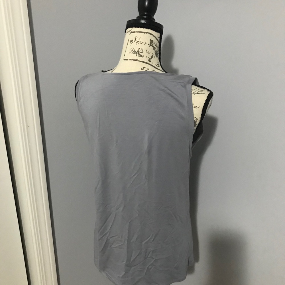 Beautiful Gray Ruffled top - Picture 2 of 2